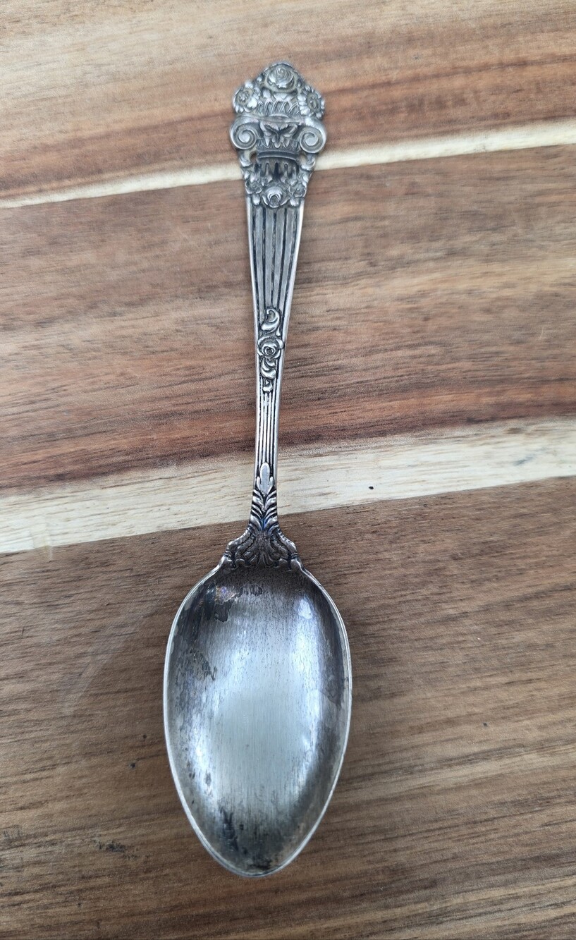 Antique | Towle sterling silver teaspoon in the Georgian pattern | Guc